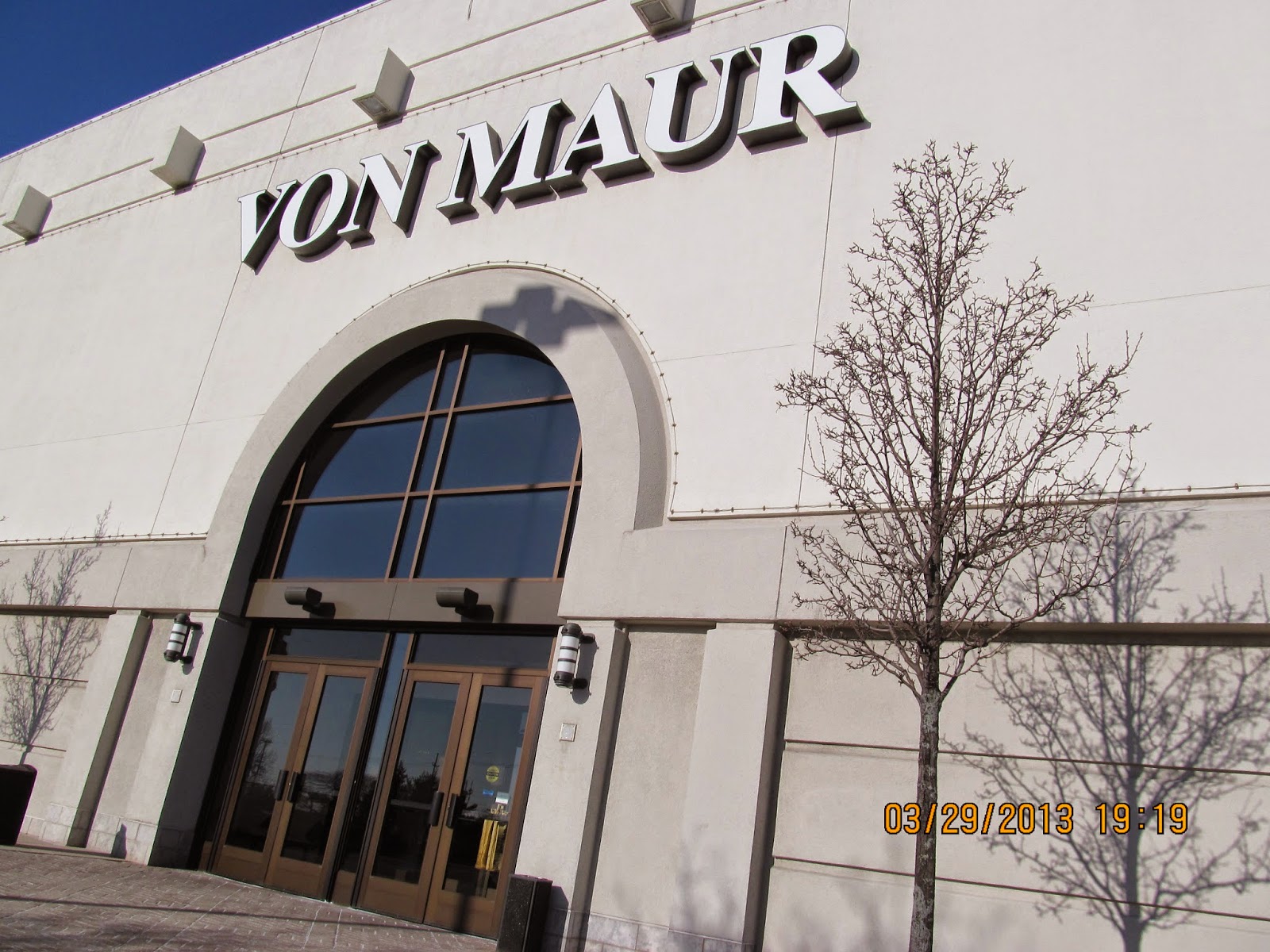 37700 six mile road, livonia,mi 48152. Trip to the Mall Laurel Park Place (Livonia, MI)