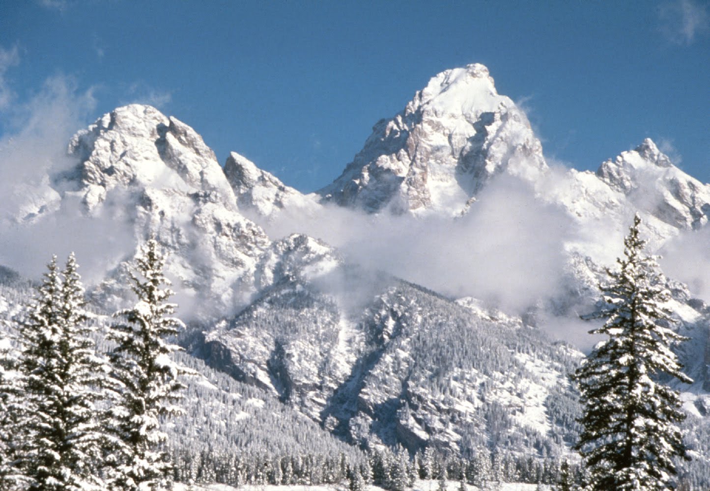 Grand teton national park has canceled its plans to require permits from photographers looking to shoot any kind of portrait for clients in the wyoming park. Grand Teton National Park News Releases Winter Use Rule Published in
